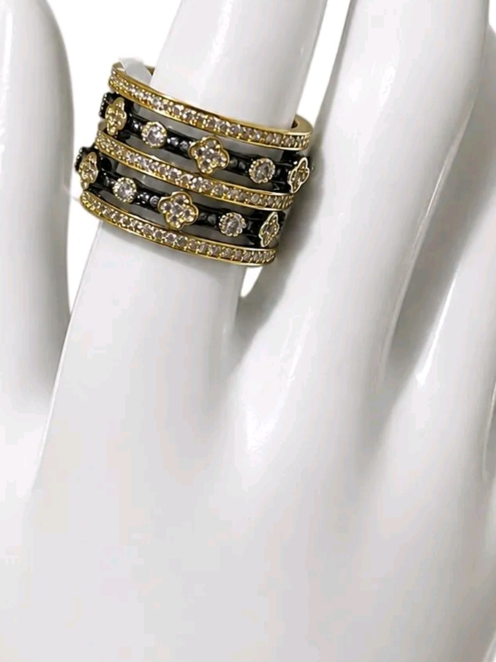 Gold and Black Multi-Band Floral Accent Rings 5 Stack